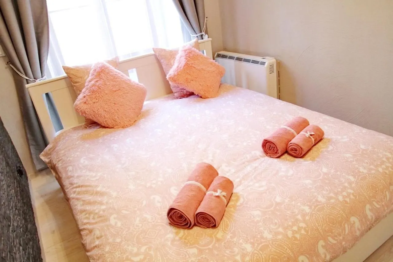 Grey Rooms Breslau Privatunterkunft